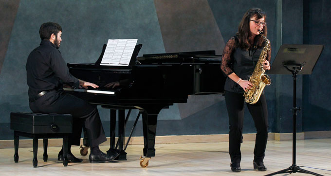 María Luzuriaga, becaria de la Fundación Botín. Recital en el encuentro de becarios de la Fundación Botín, enero 2013. María Luzuriaga, becaria de la Fundación Botín. Recital en el encuentro de becarios de la Fundación Botín, enero 2013.