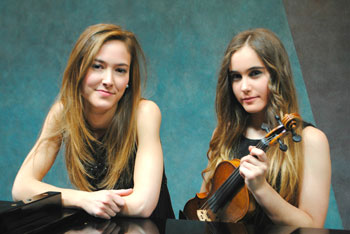 Silvia Carrera y Cristina Cubas Silvia Carrera y Cristina Cubas