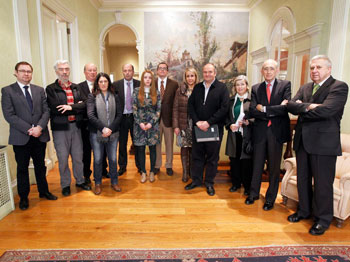 Asistentes a la Mesa para la Revitalización de la Cuenca del Nansa. Fundación Botín Asistentes a la Mesa para la Revitalización de la Cuenca del Nansa. Fundación Botín