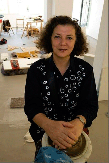 Hatoum en el taller que dirigió este verano en Villa Iris. Foto: Joaquín Gómez Sastre. Hatoum en el taller que dirigió este verano en Villa Iris. Foto: Joaquín Gómez Sastre.