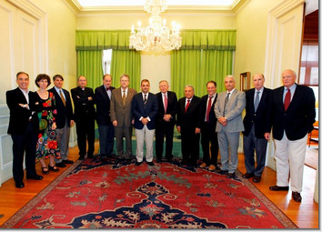 Iñigo Sáenz de Miera con los ponentes del seminario. Foto: E.C. Iñigo Sáenz de Miera con los ponentes del seminario. Foto: E.C.