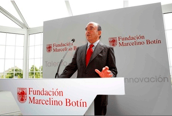 D. Emlio Botín en la presentación de la memoria del año 2009 de la Fundación. Foto: Alberto Aja D. Emlio Botín en la presentación de la memoria del año 2009 de la Fundación. Foto: Alberto Aja
